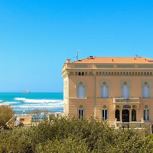Universal Livorno