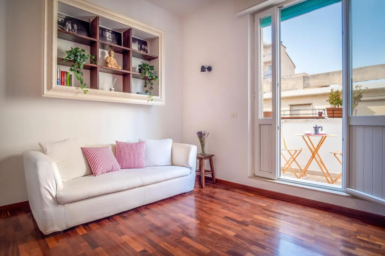 Appartamento Vicino Al Porto, Con Parcheggio contacts